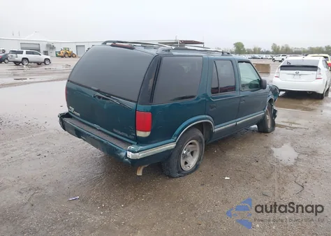 1996 Chevrolet Blazer from USA, damaged, VIN 1GNCS13W6T2285980